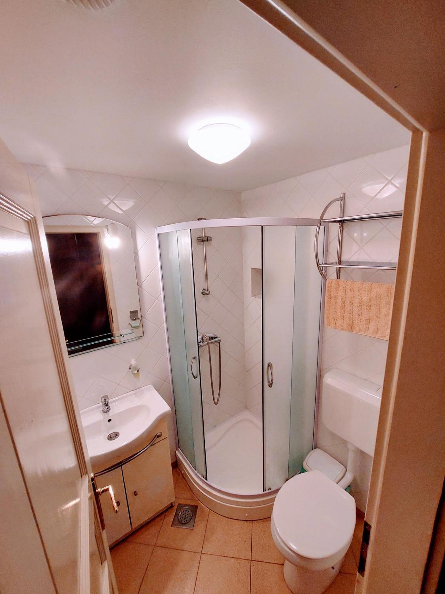 Apartment Valetovi Stanjel Phòng bức ảnh