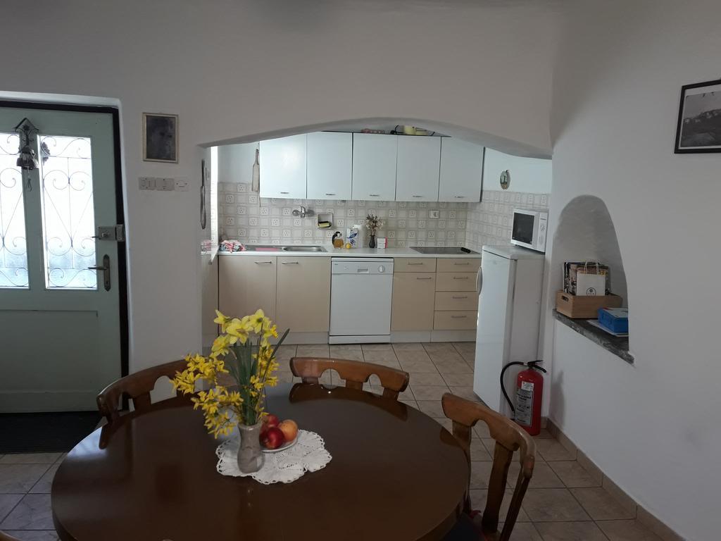 Apartment Valetovi Stanjel Ngoại thất bức ảnh