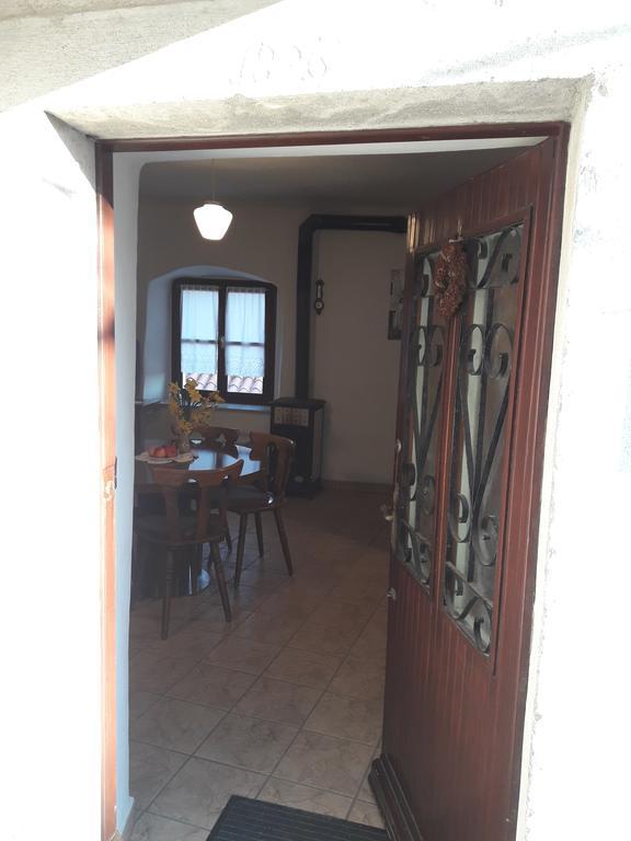 Apartment Valetovi Stanjel Ngoại thất bức ảnh