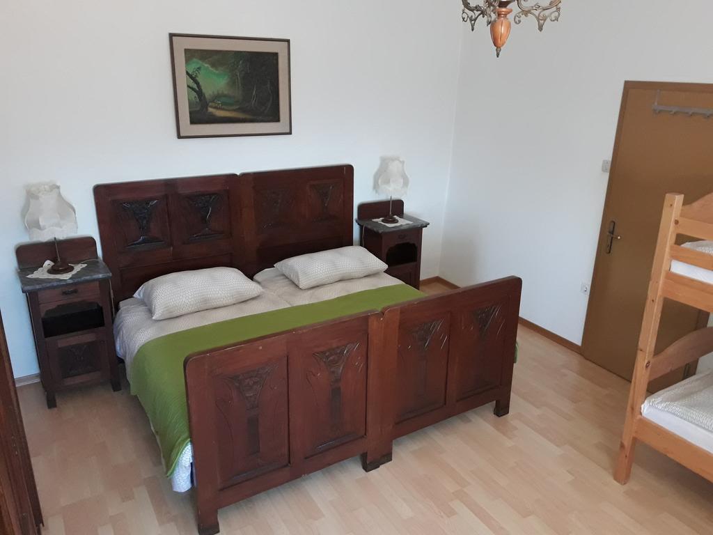 Apartment Valetovi Stanjel Ngoại thất bức ảnh