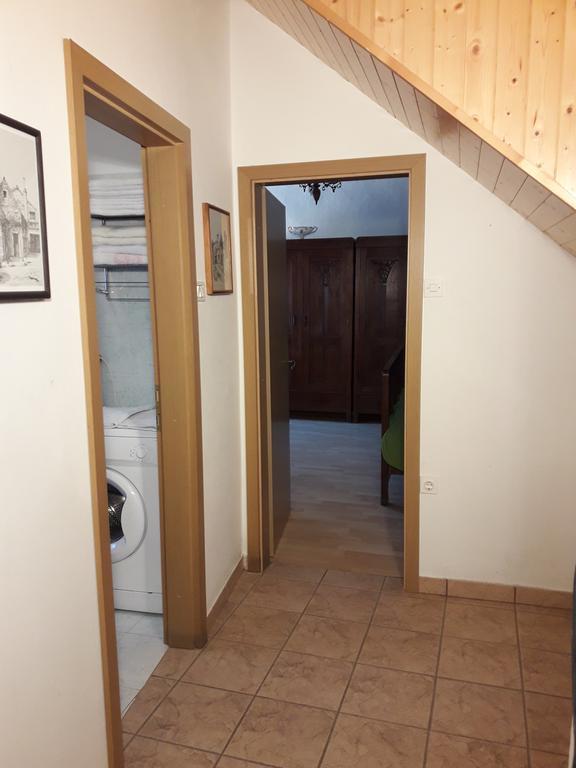 Apartment Valetovi Stanjel Ngoại thất bức ảnh
