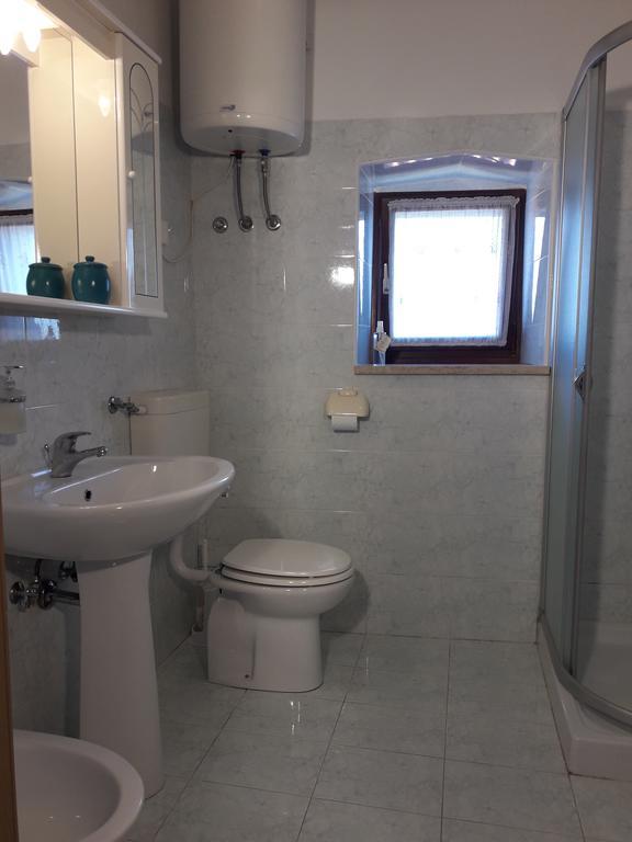 Apartment Valetovi Stanjel Ngoại thất bức ảnh